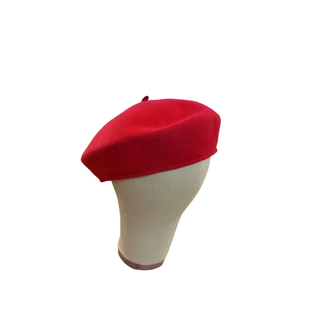 Olivia for Gymboree Red Wool Beret Hat Girls Large Ian Falconer Pig Parisian